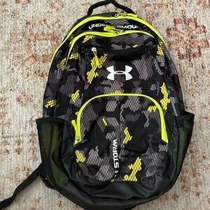 Like new under armour backpack
